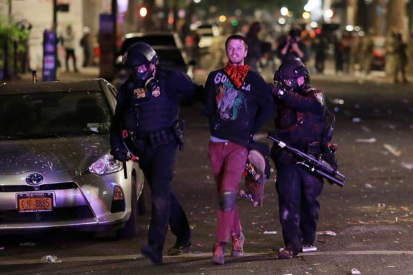 Al menos 45 detenidos en una nueva noche de disturbios en Seattle  