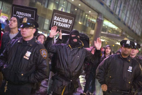 Tercer día de protestas en EUA contra racismo policial