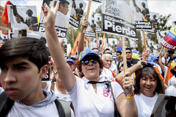 Opositores piden la libertad de López y éste llama a una nueva etapa de lucha