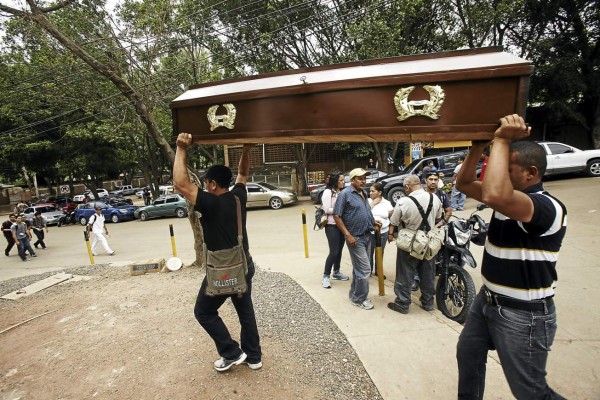 Llega de España a vacacionar en Honduras y la matan