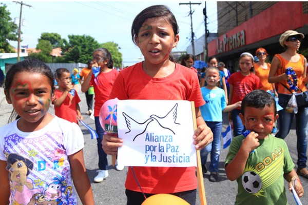 Fotos: Así piden los sampedranos paz para la ciudad