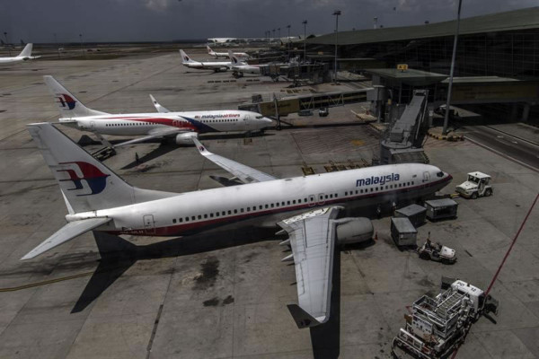 Avistan dos objetos que podrían ser del avión desaparecido en Malasia