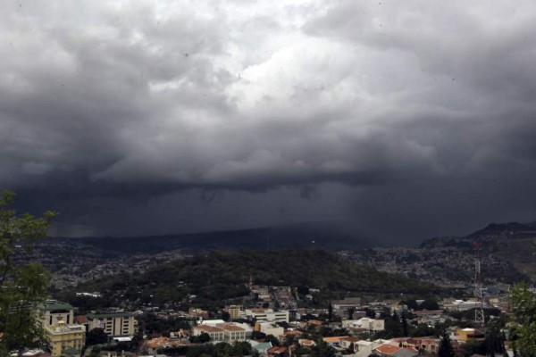 Continuarán las tardes lluviosas en Honduras