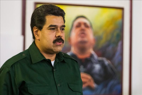 Maduro descarta subir ahora precio del combustible