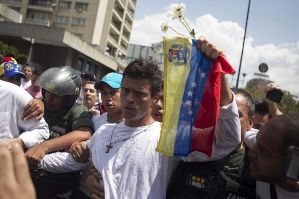 Venezuela: Expresidente español defenderá a presos políticos