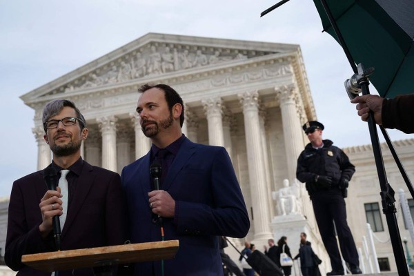 Corte Suprema de USA dividida en el caso del pastel de boda gay
