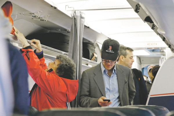 Modales para usar el celular en el avión