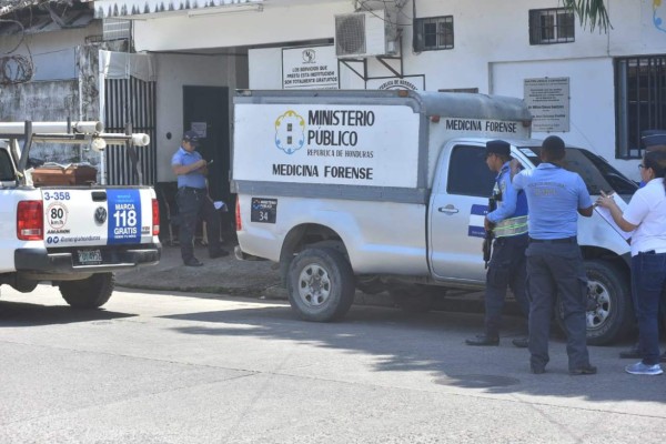 Empleada de comidas rápidas muere en accidente en La Ceiba