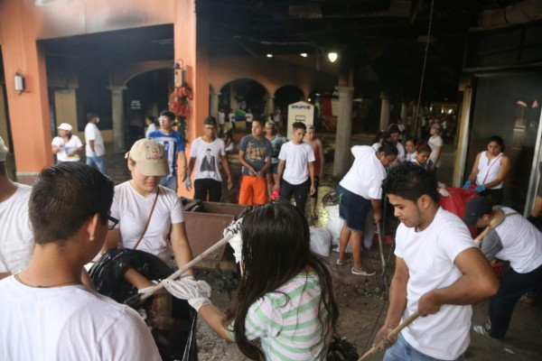 ¡Choloma, arriba! ciudadanos hacen jornada de limpieza y oración