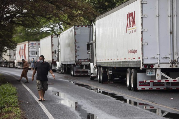 Costa Rica acepta flexibilizar restricciones al transporte centroamericano