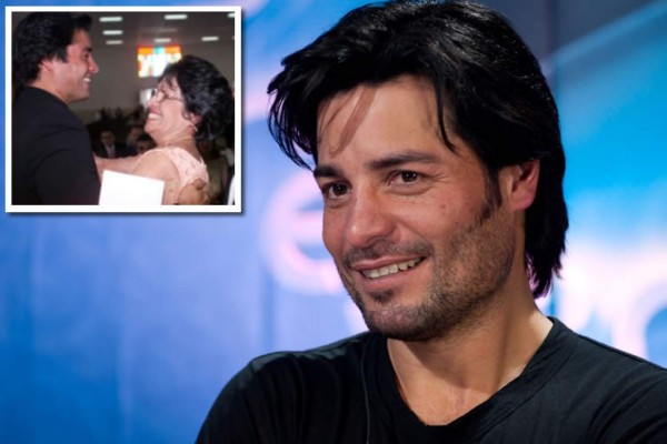 Chayanne lamenta la muerte de su madre en Twitter