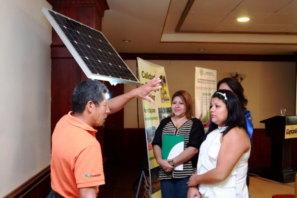 Con energía solar se iluminarán 3,000 hogares de la zona rural de Honduras