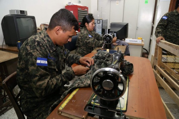 La derogación del servicio militar obligatorio fue un 'error histórico”