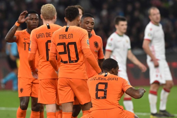 Video: Holanda venció a Bielorrusia y acaricia la clasificación directa a la Eurocopa