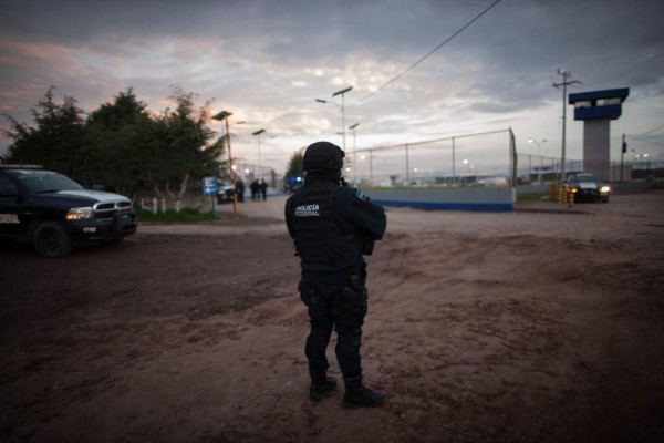 Para evitar fugas de peligrosos narcos, refuerzan el Altiplano