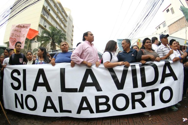 JOH en contra del aborto, un tema que divide a los hondureños