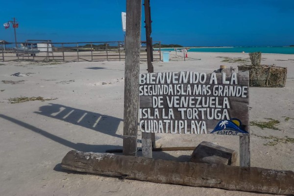 Punta Delgada, un paraíso venezolano ahogado por la basura