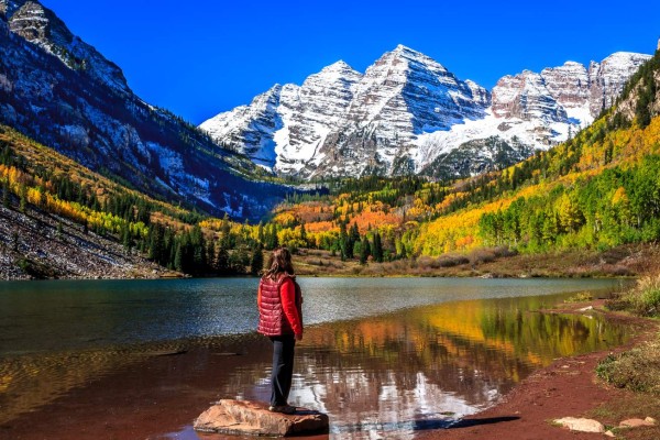 Las Maroon Bells reflejan su belleza