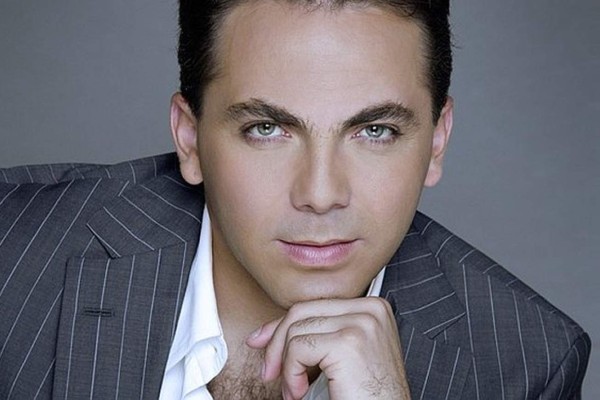 'Creo que soy lesbiana, tengo mucha energía femenina': Cristian Castro