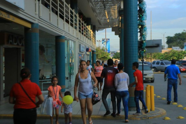 Esperan a más de 3 millones de compradores en los ‘malls’ de San Pedro Sula