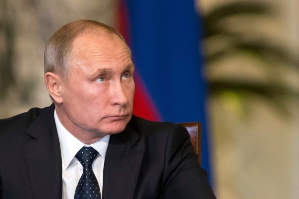 Putin ordena retirada de parte de tropas rusas de Siria