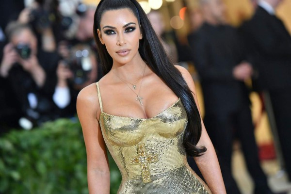 Kim Kardashian obtiene una orden de alejamiento contra el hombre que le envió una pastilla del día después