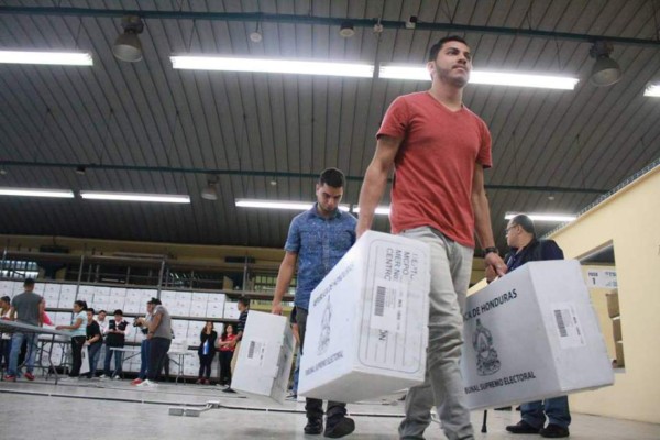 TSE: Empieza carga de material para elecciones en Honduras