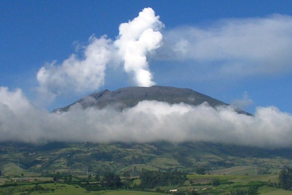 Un sismo en el volcán Galeras deja dos muertos en el sur de Colombia