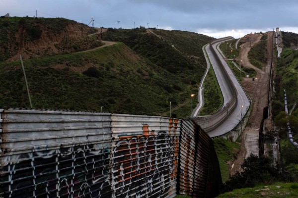 Gobierno de EEUU elude normas ambientales para construir el muro fronterizo