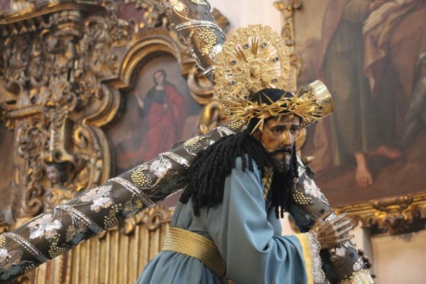 Polémica por propuesta de ascender imagen de Jesús a general