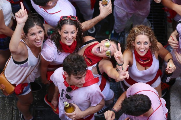 Pamplona empieza sus festejos de San Fermín