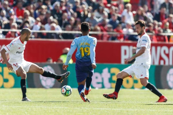 'Choco' Lozano debuta en la primera de España con derrota frente al Sevilla