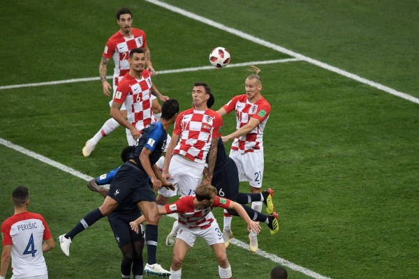 El increíble autogol de Mandzukic en la final del Mundial de Rusia