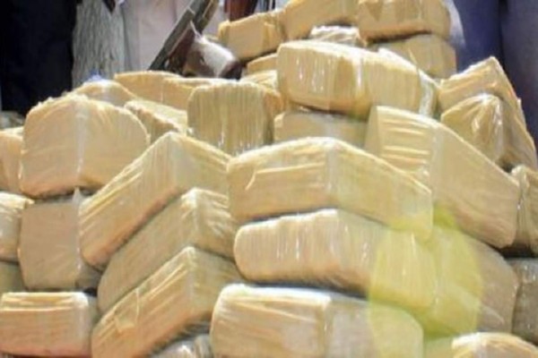 Detienen a un hondureño y 3 colombianos con 118 kilos de cocaína en Panamá