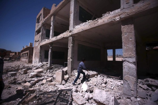 Mueren 25 niños en ataques aéreos en el este de Siria