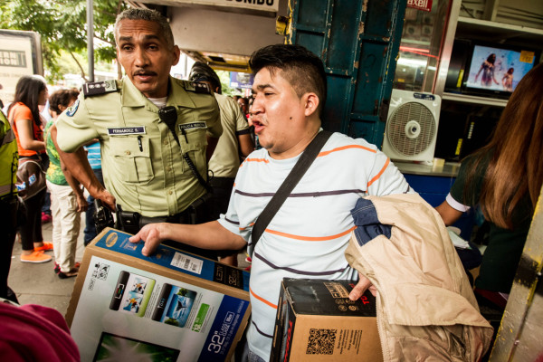 Comercios continúan siendo inspeccionados en Venezuela