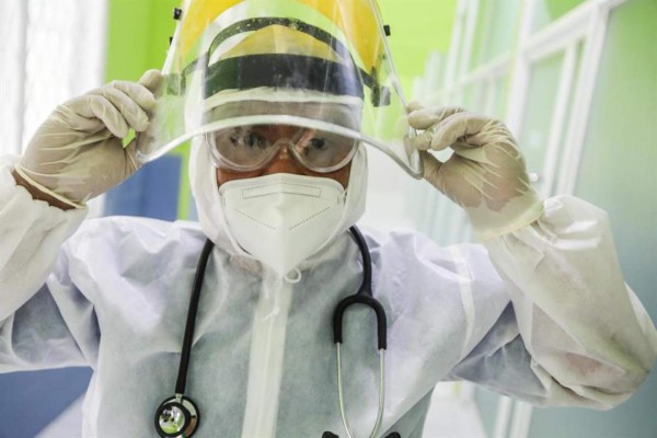 Al menos 342 trabajadores sanitarios han muerto por la covid-19 en Indonesia  