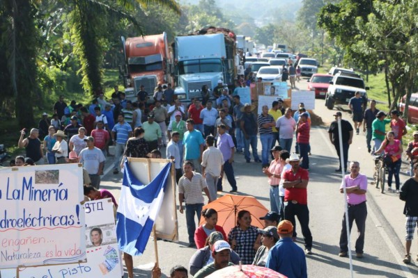 Habilitado paso entre Tela y El Progreso, Yoro