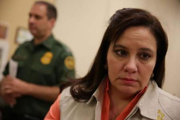 La primera dama hondureña culpa al crimen organizado de la crisis migratoria
