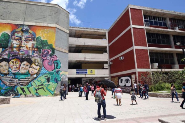 Estudiantes comienzan a entregar edificios de la Unah