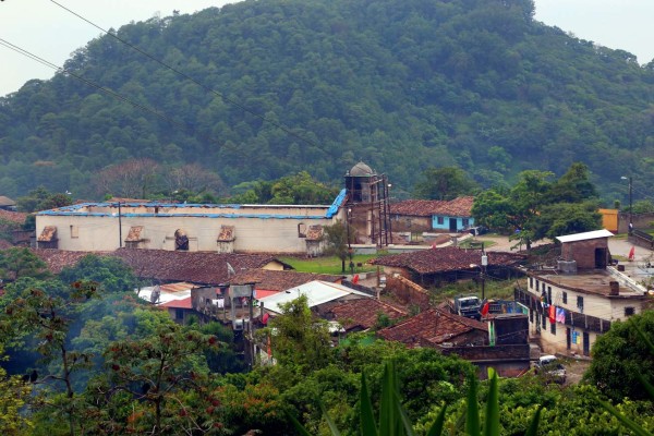 Urgen fondos para salvar vestigios de iglesia colonial de occidente de Honduras