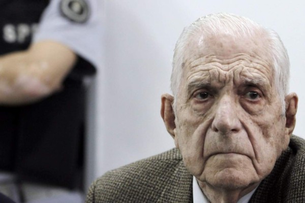 Condenan a ex dictador argentino a 23 años de cárcel