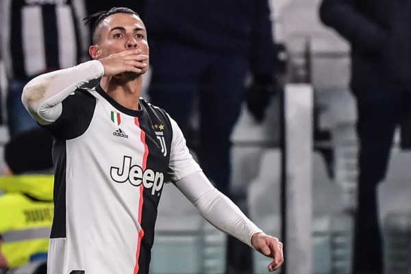 Video: Cristiano Ronaldo anota doblete y consolida en la cima a la Juventus