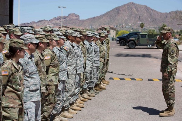 EEUU: Expertos alertan del peligro de enviar tropas a frontera