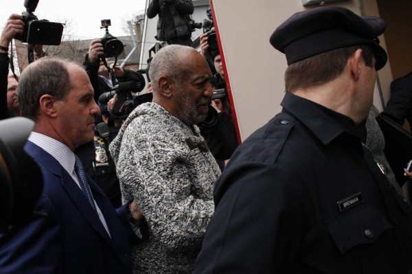 Fijan fianza de millón de dólares a Bill Cosby