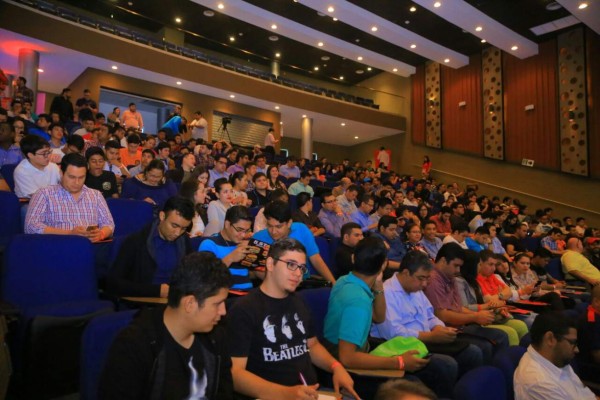 Más de 500 jóvenes participan en el Innovation Fest de LA PRENSA