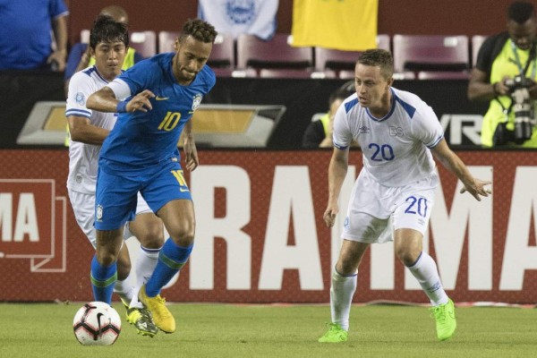 Brasil no tiene piedad y humilla con goleada a El Salvador