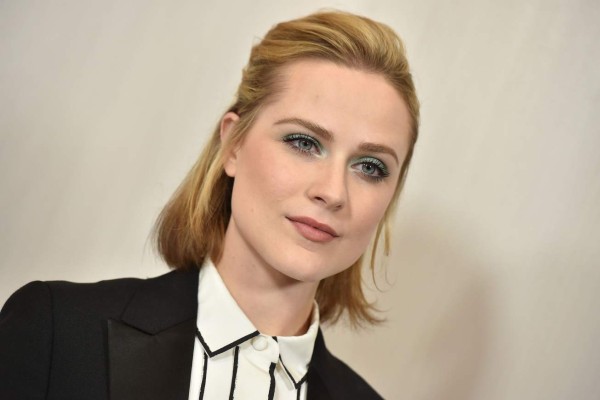 Evan Rachel Wood recibe el mismo salario que Anthony Hopkins y Ed Harris