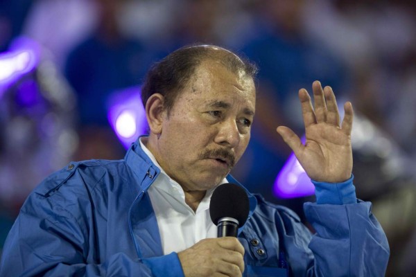 Manifestantes reclaman una 'Nicaragua libre' en el Día de la Independencia