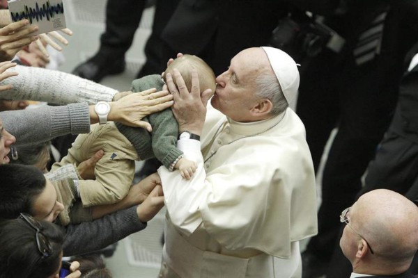 'Algunas parroquias son casas de negocios': Papa Francisco
